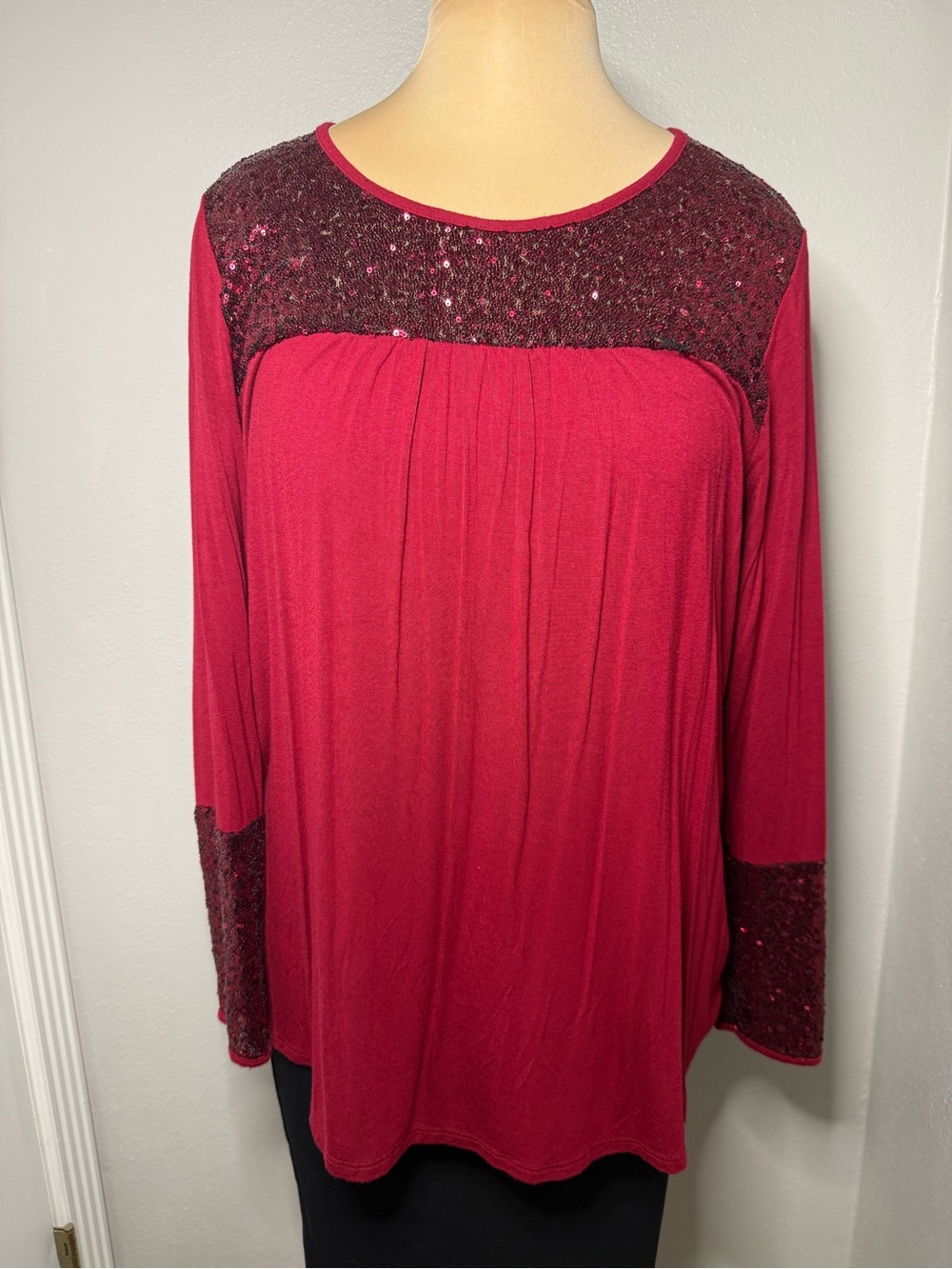 Sun n Moon Red Sequin Yoke & Cuff Long-Sleeve Tunic - A012